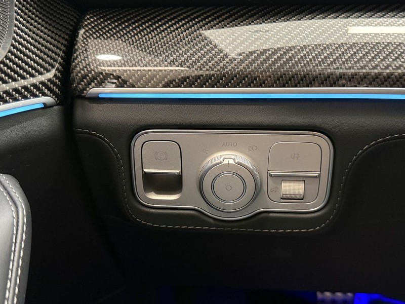 Mercedes-Benz GLS Vehicle Image 20