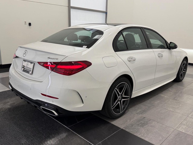 Mercedes-Benz C-Class Vehicle Image 2