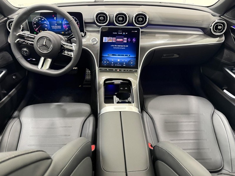 Mercedes-Benz C-Class Vehicle Image 6