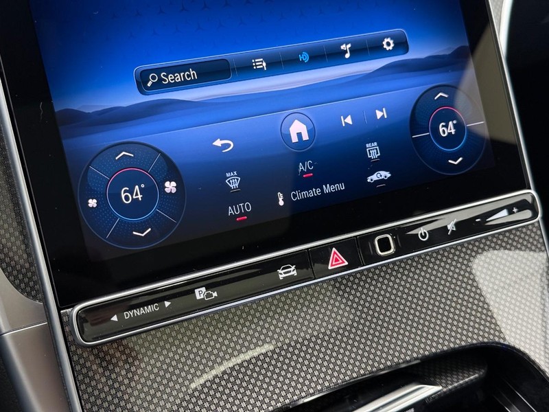 Mercedes-Benz C-Class Vehicle Image 15