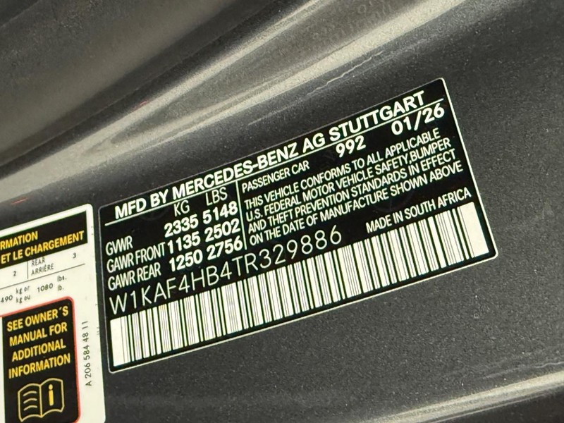 Mercedes-Benz C-Class Vehicle Image 19