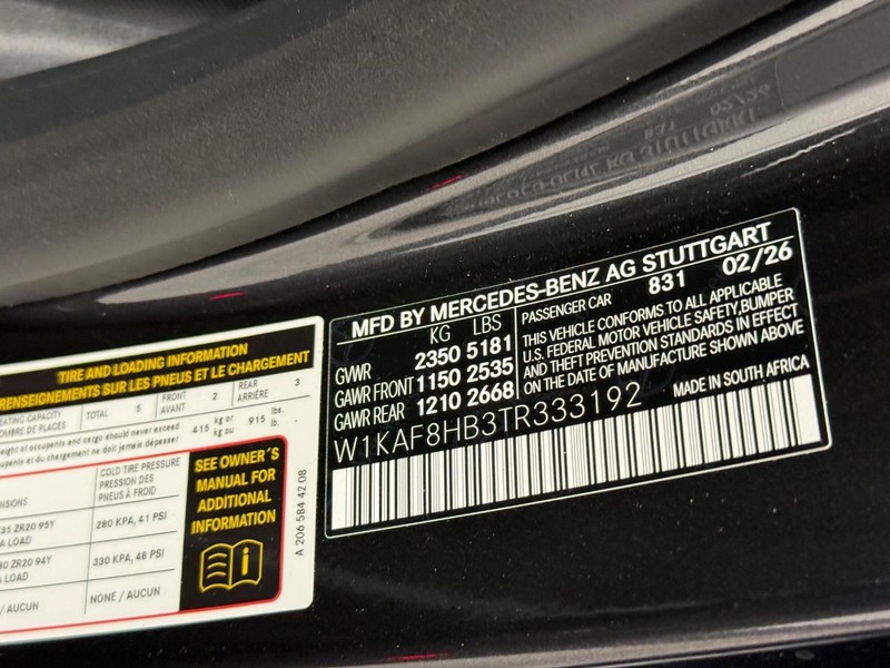 Mercedes-Benz C-Class Vehicle Image 19