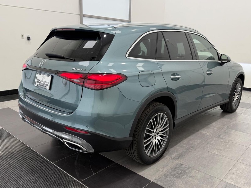 Mercedes-Benz GLC Vehicle Image 2