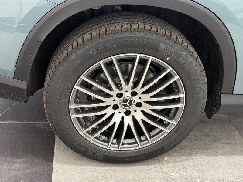 Mercedes-Benz GLC Vehicle Image 3