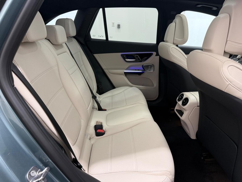 Mercedes-Benz GLC Vehicle Image 5