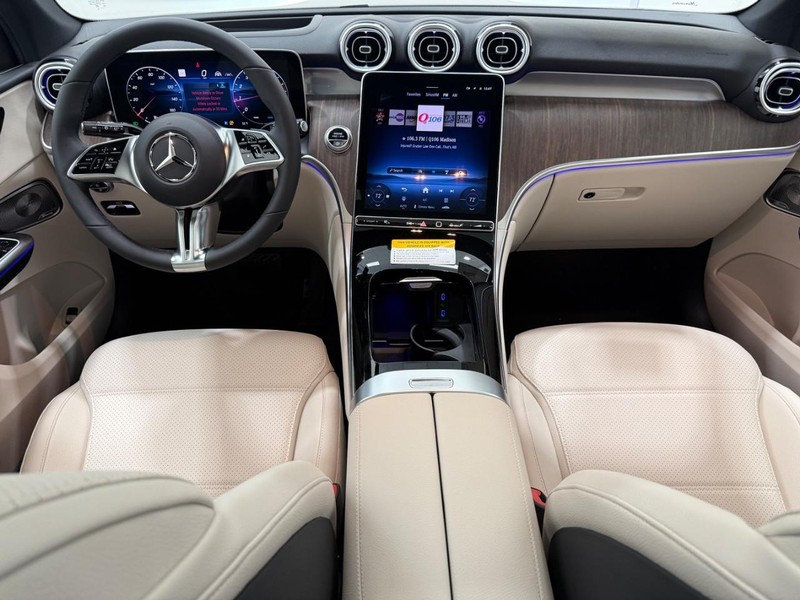 Mercedes-Benz GLC Vehicle Image 6