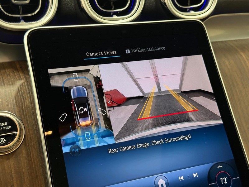 Mercedes-Benz GLC Vehicle Image 16