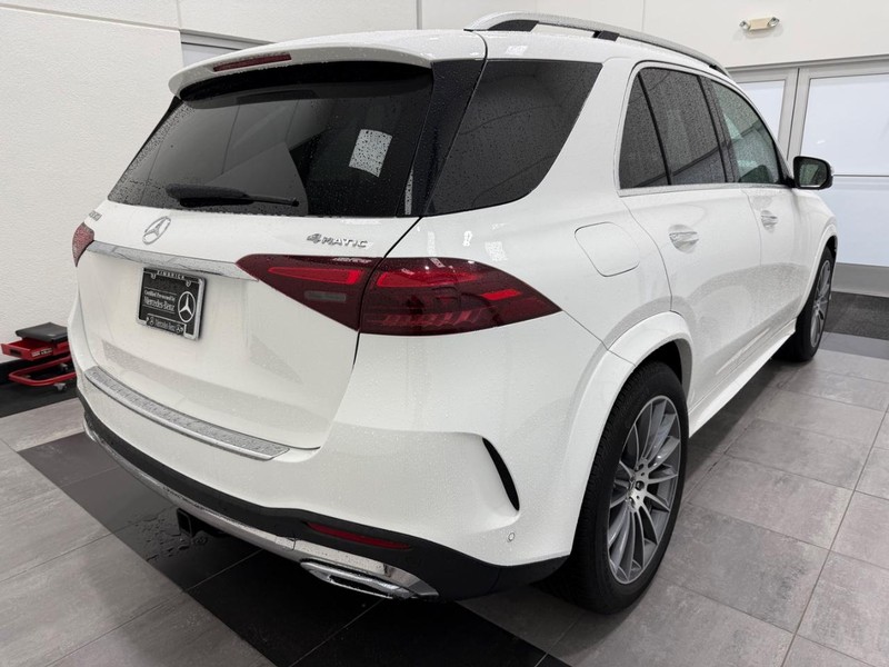 Mercedes-Benz GLE Vehicle Image 2