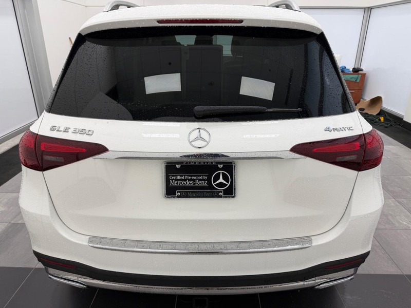 Mercedes-Benz GLE Vehicle Image 3