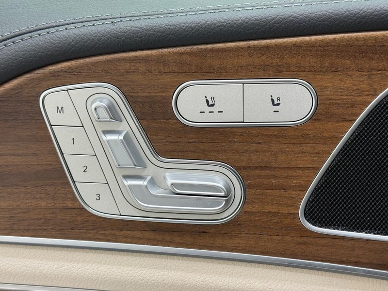 Mercedes-Benz GLE Vehicle Image 16