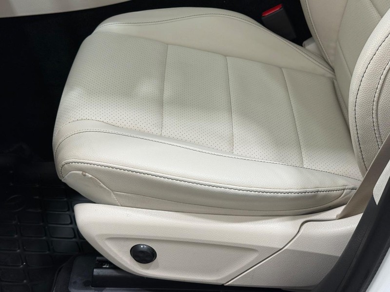 Mercedes-Benz GLE Vehicle Image 20