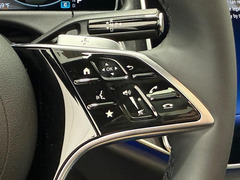 Mercedes-Benz E-Class Vehicle Image 13
