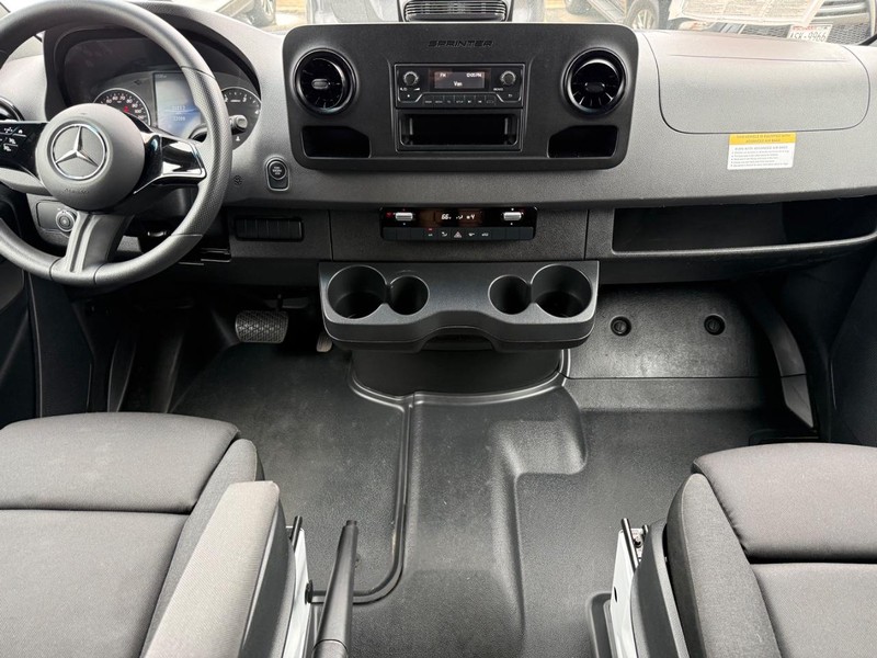 Mercedes-Benz Sprinter Cargo Van Vehicle Full-screen Gallery Image 11