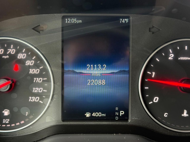 Mercedes-Benz Sprinter Cargo Van Vehicle Full-screen Gallery Image 17