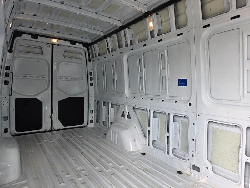 Mercedes-Benz Sprinter Cargo Van Vehicle Full-screen Gallery Image 08