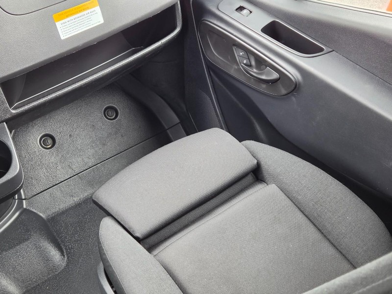 Mercedes-Benz Sprinter Cargo Van Vehicle Full-screen Gallery Image 12