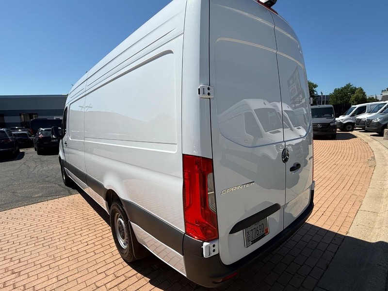 Mercedes-Benz Sprinter Cargo Van Vehicle Image 6