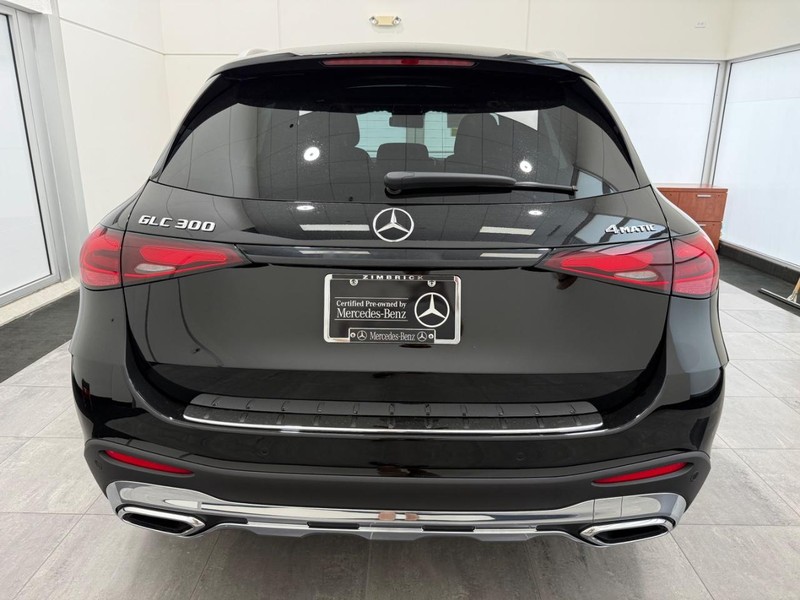 Mercedes-Benz GLC Vehicle Image 3