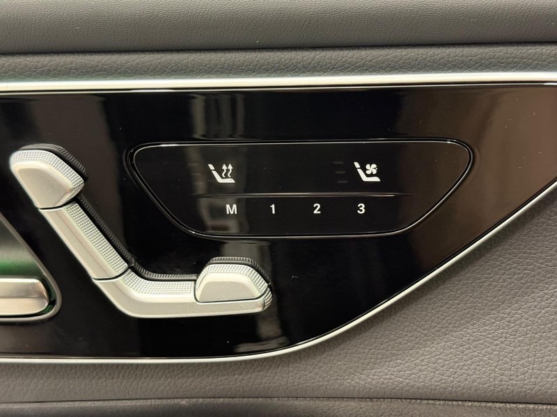 Mercedes-Benz GLC Vehicle Image 13