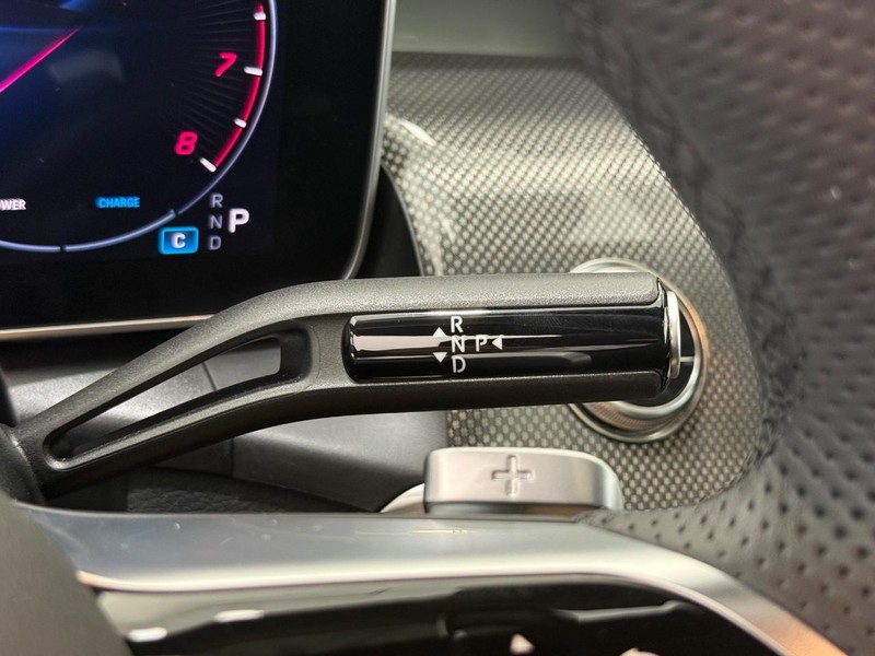 Mercedes-Benz GLC Vehicle Image 16