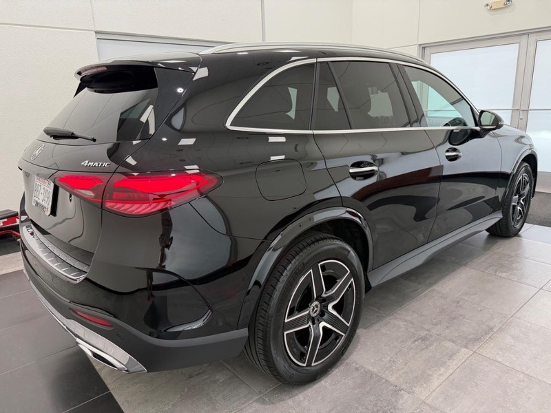 Mercedes-Benz GLC Vehicle Image 2