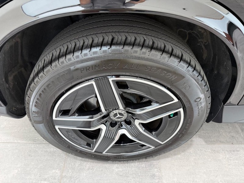Mercedes-Benz GLC Vehicle Image 3