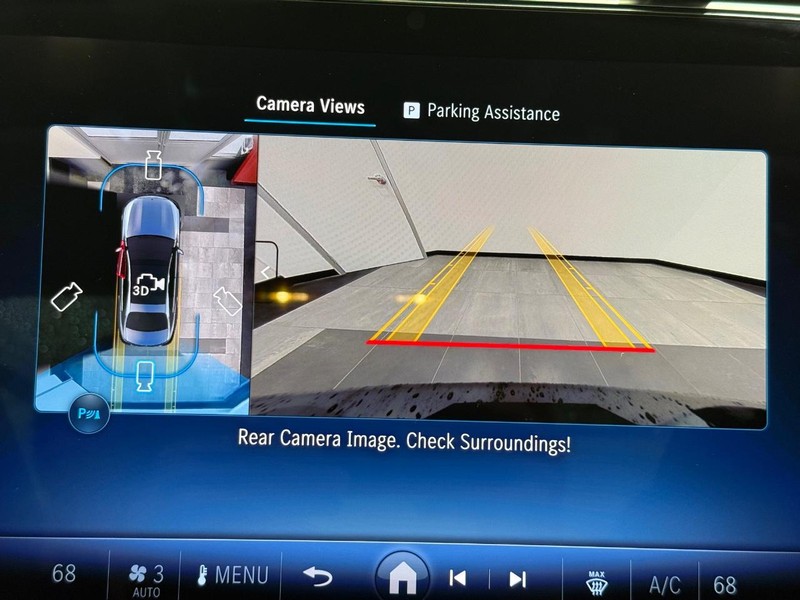 Mercedes-Benz E-Class Vehicle Image 13