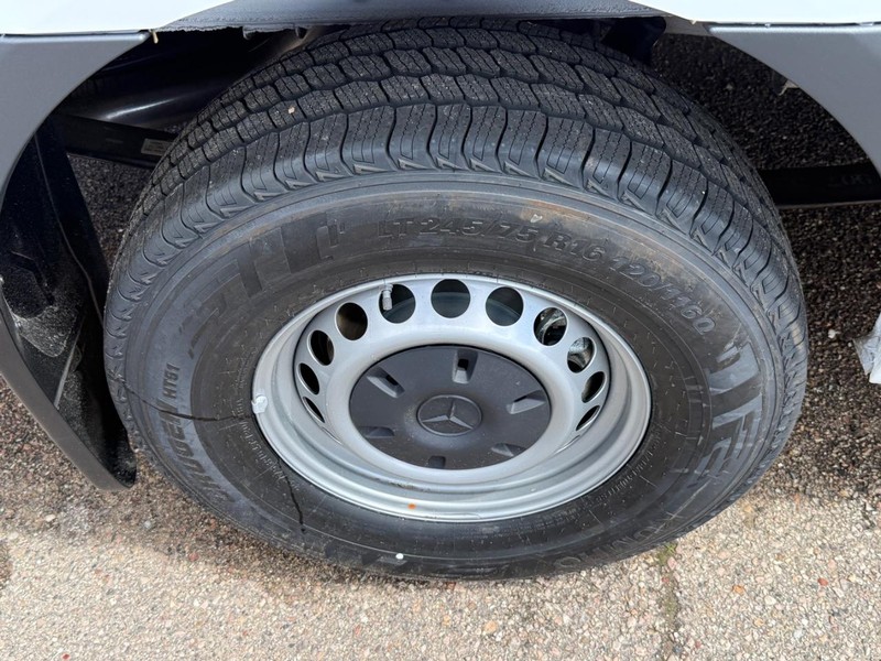 Mercedes-Benz Sprinter Van Vehicle Image 4