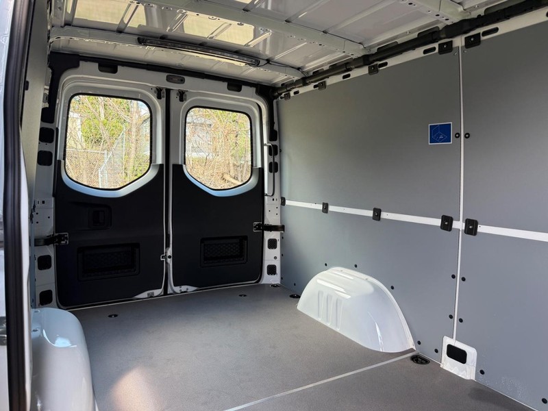 Mercedes-Benz Sprinter Van Vehicle Image 5
