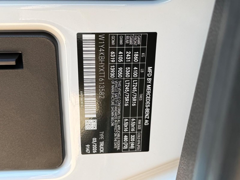 Mercedes-Benz Sprinter Van Vehicle Image 18