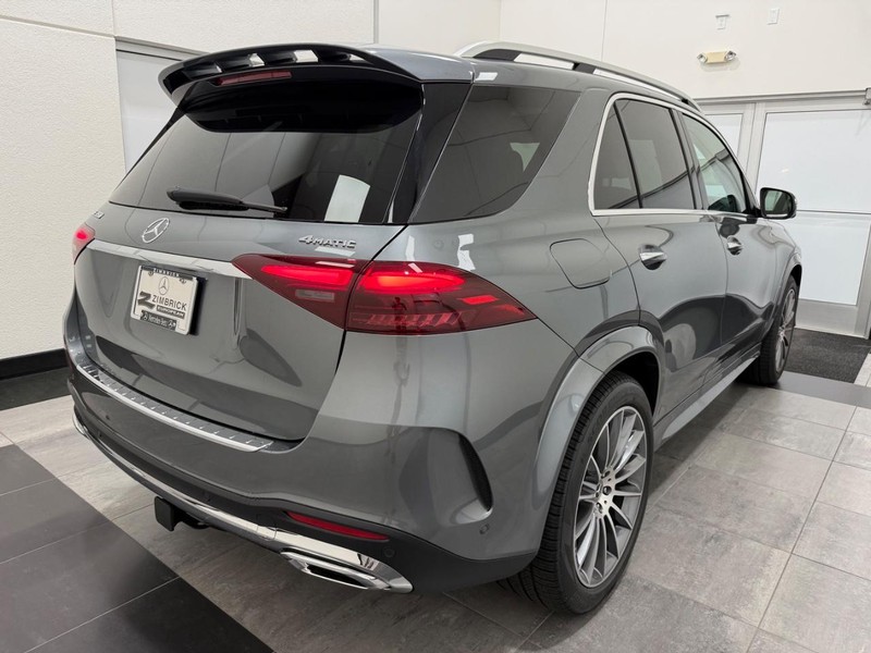 Mercedes-Benz GLE Vehicle Image 2