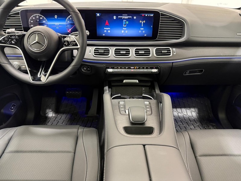 Mercedes-Benz GLE Vehicle Image 6