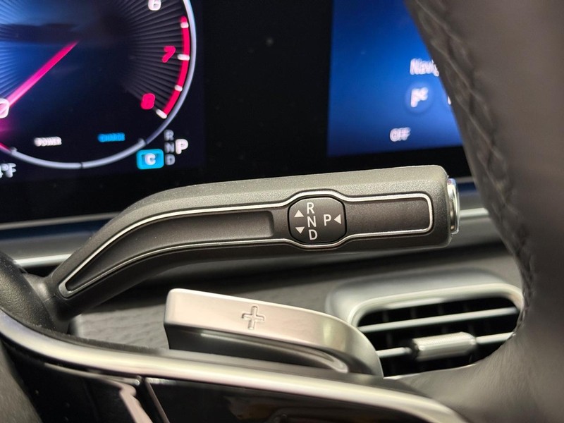 Mercedes-Benz GLE Vehicle Image 13