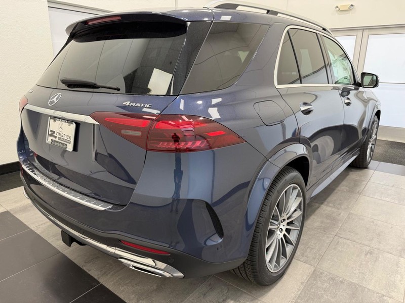Mercedes-Benz GLE Vehicle Image 2