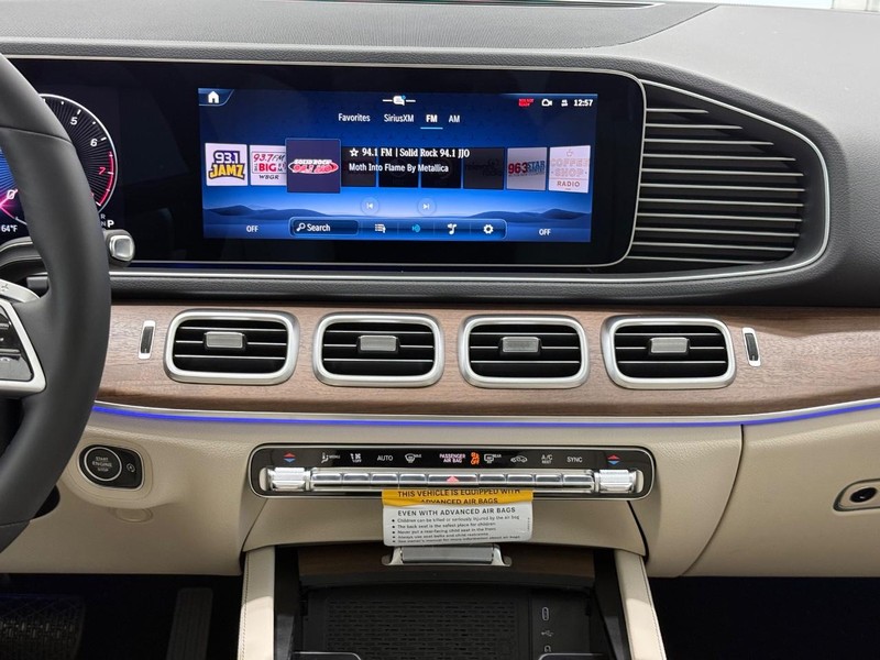 Mercedes-Benz GLE Vehicle Image 7