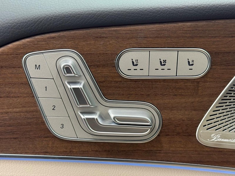 Mercedes-Benz GLE Vehicle Image 10