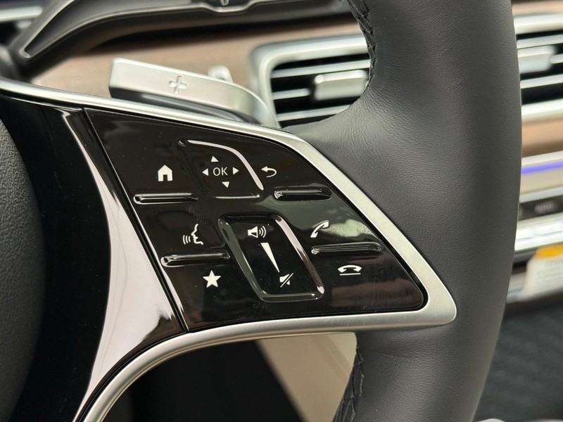 Mercedes-Benz GLE Vehicle Image 12