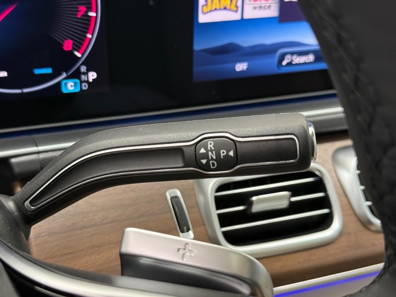 Mercedes-Benz GLE Vehicle Image 13