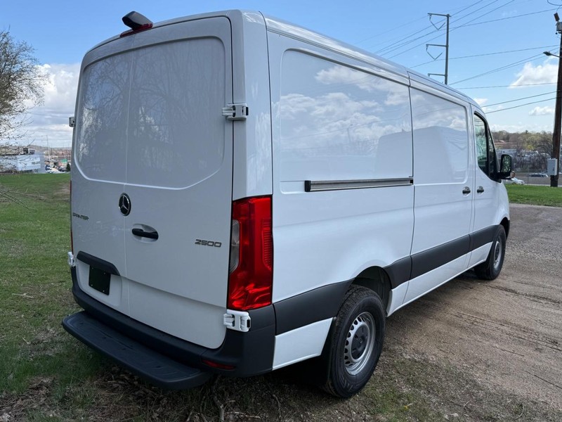 Mercedes-Benz Sprinter Van Vehicle Image 3