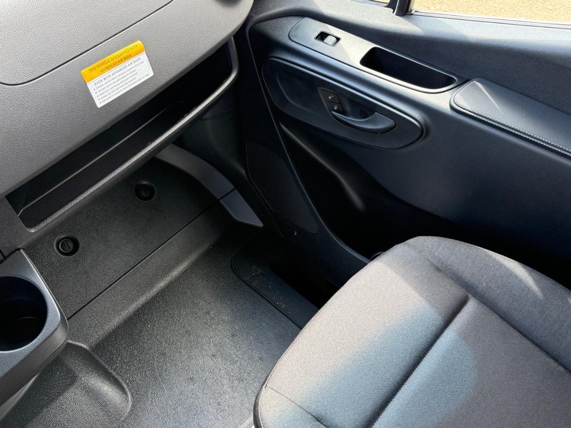 Mercedes-Benz Sprinter Van Vehicle Image 10