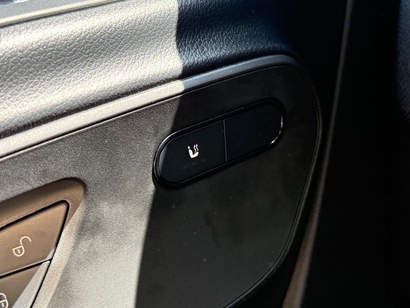 Mercedes-Benz Sprinter Van Vehicle Image 15