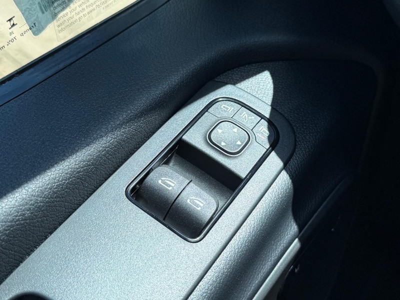Mercedes-Benz Sprinter Van Vehicle Image 16