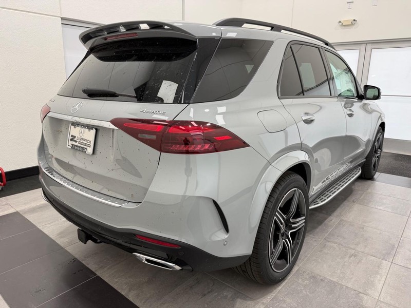 Mercedes-Benz GLE Vehicle Image 2