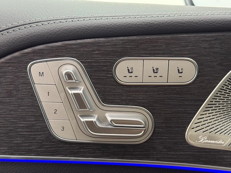 Mercedes-Benz GLE Vehicle Image 10