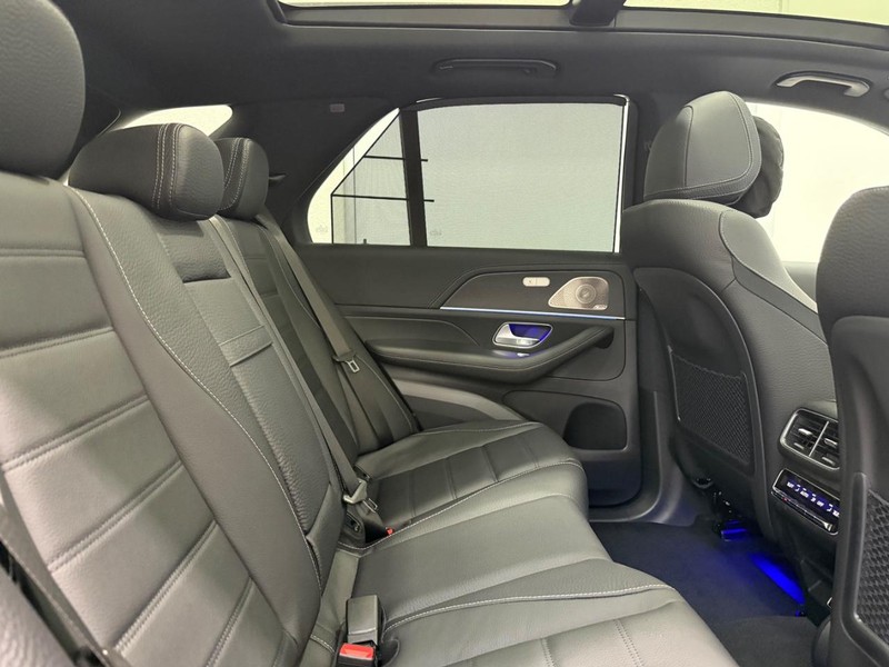 Mercedes-Benz GLE Vehicle Image 5