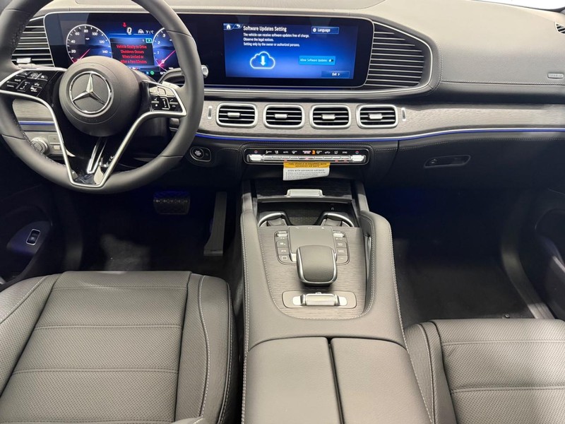 Mercedes-Benz GLE Vehicle Image 6