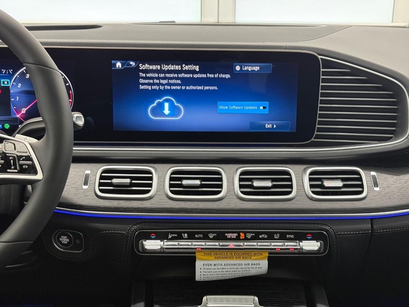 Mercedes-Benz GLE Vehicle Image 7