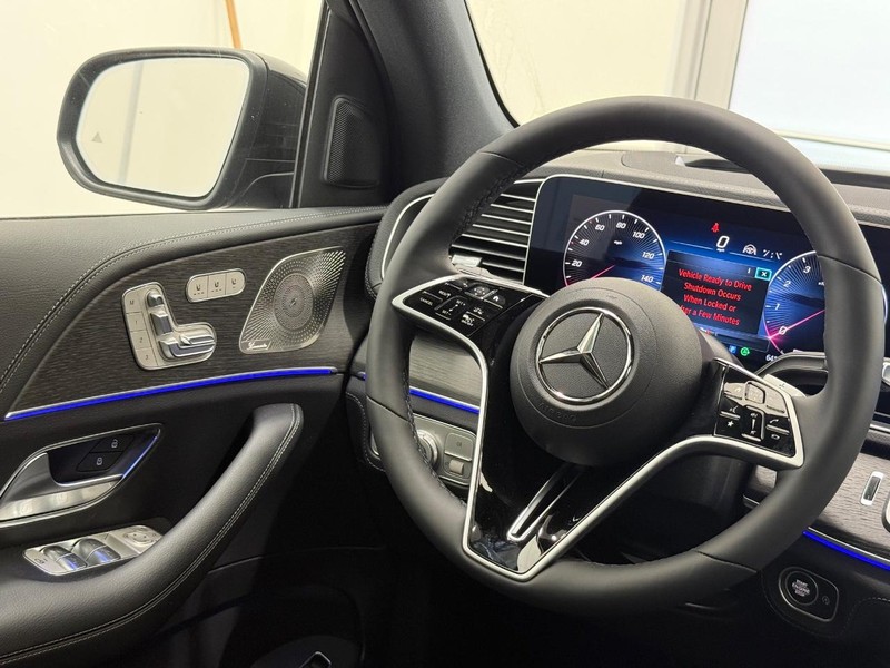 Mercedes-Benz GLE Vehicle Image 8