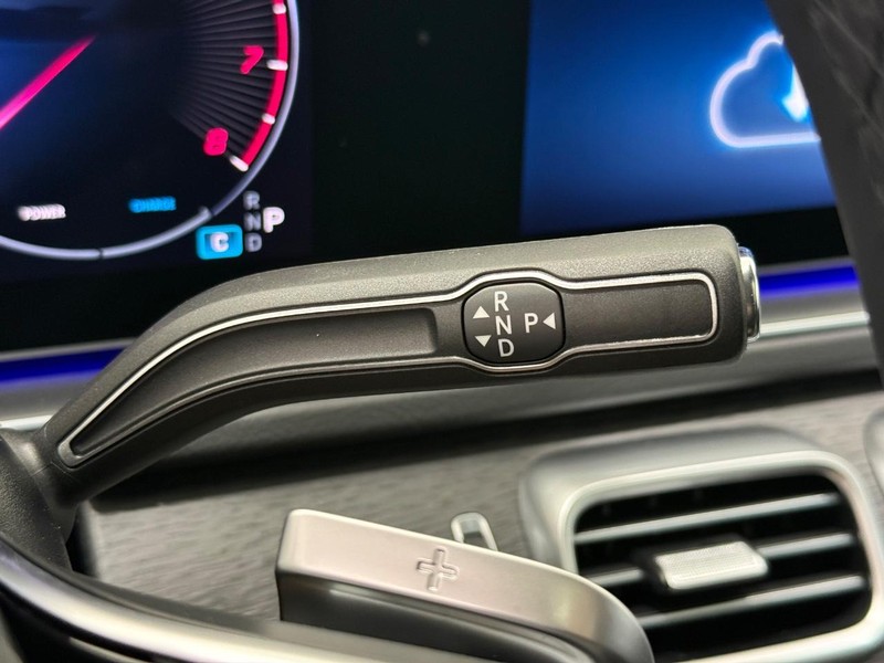 Mercedes-Benz GLE Vehicle Image 13