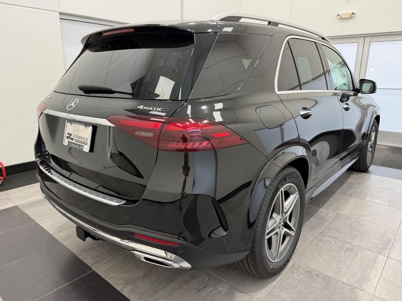 Mercedes-Benz GLE Vehicle Image 2